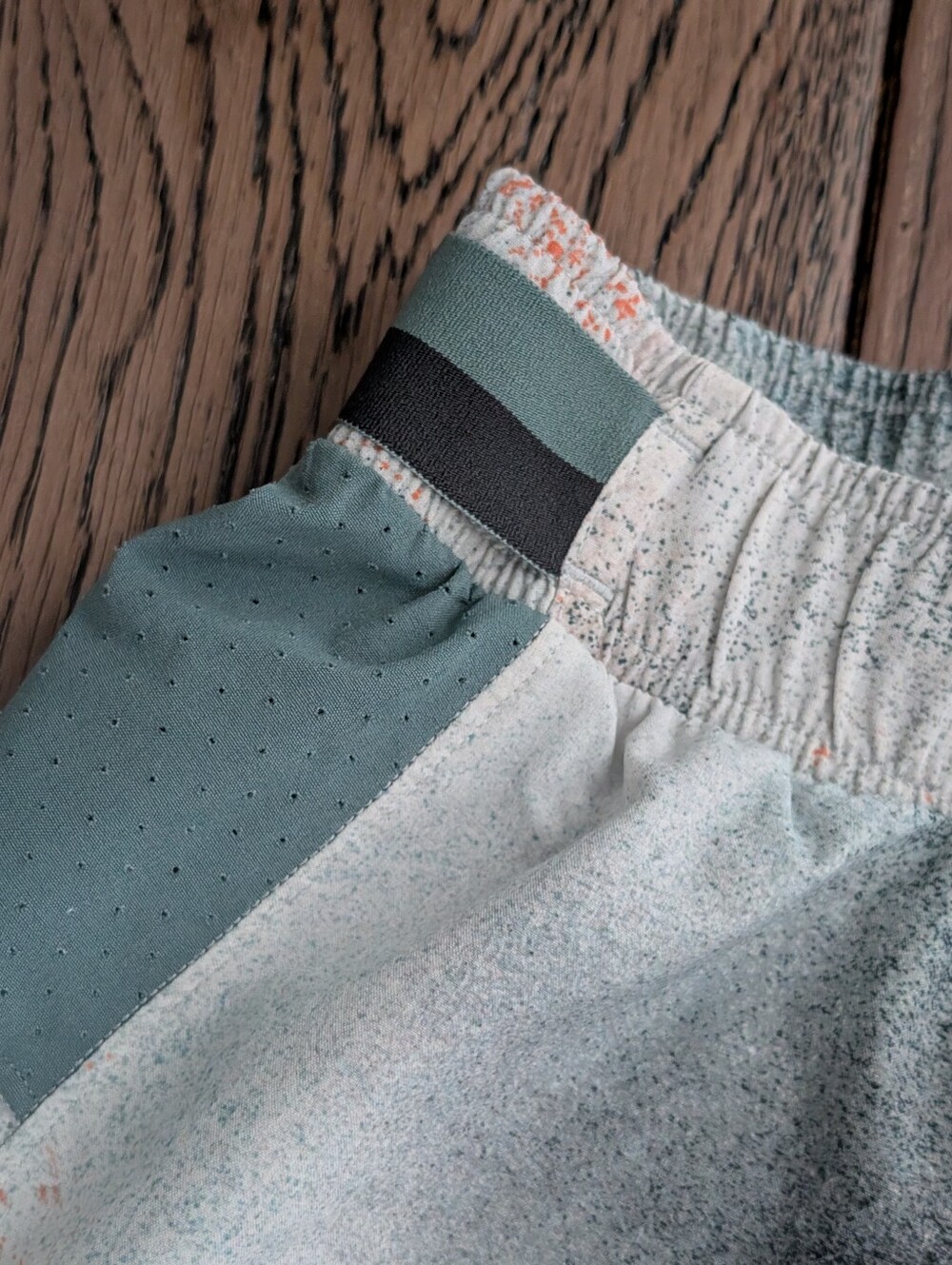 Like New! Lululemon Surge Lined Shorts 6”, Spray Camo Silver Blue Multi - Picture 7 of 10
